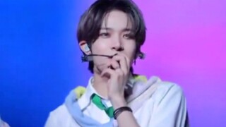 【李羲承】中国澳门演唱会清唱《爱 很简单》现场！