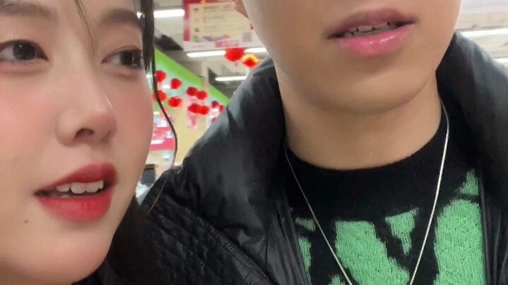 พ่อเลี้ยงซื้อเค้กชิ้นเล็กๆ สักหน่อยเถอะ