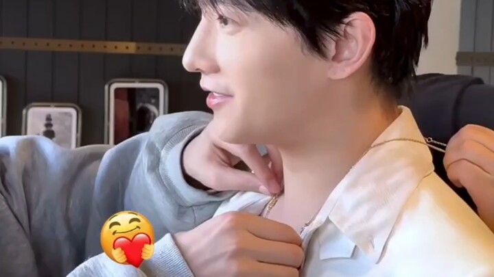 หยางหยางถ่ายวิดีโอ Vlog ประจำวัน ระหว่างสัมภาษณ์บอกว่าซีซั่น 2 น่าจะเป็นเรื่อง “จอมยุทธ์ภูติอสูร”