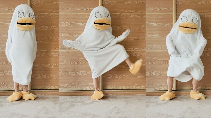 Một chú gà con ngốc nghếch nhảy điệu Cha-Cha [lông chân thủ công]