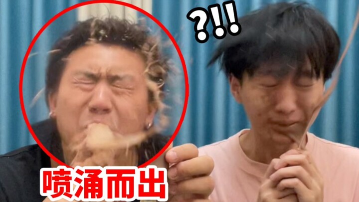 Nyetirin camilan semprot buat temen, malah bikin seluruh ruangan jadi gak bisa bersih-bersih!