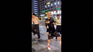 Zhong Mingxuan: What should I do if I’m too happy on August 1st? Let’s dance!