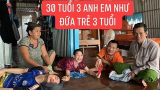 Thương cho số phận của 3 em sống như người thực vật.