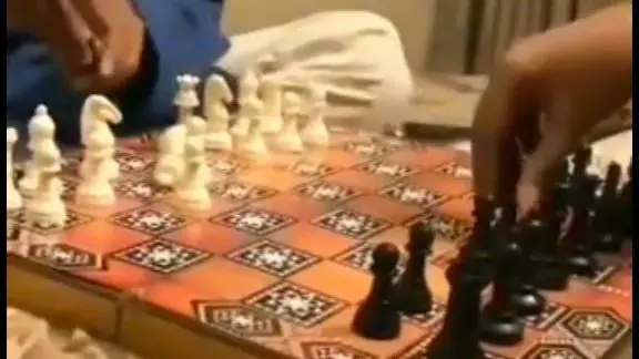 how to play chess ♟️ correctly? memes