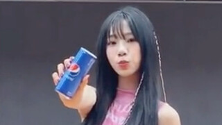 【우주소녀】ลีชอนอา x อิมดา-ย็อง ท้าทายเพลง I Want! พี่สาวก็มาท้าทายเพลงใหม่ของชาฟูจากเป๊ปซี่เช่นกัน!