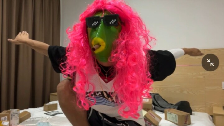 Lihat apa yang dikirimkan penggemarku!