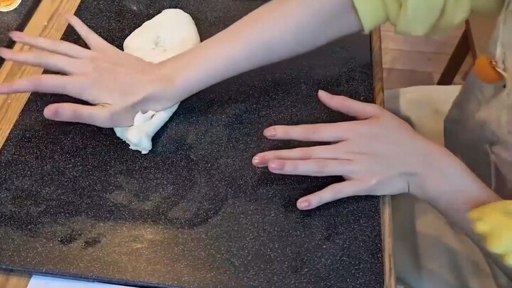 [Slice] Mikan's hands are so pretty, lick them