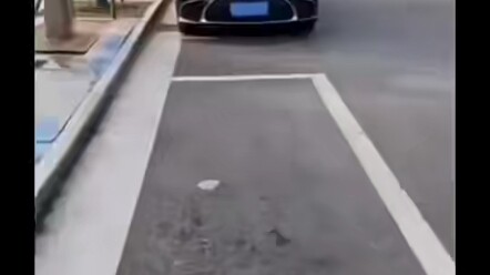 Gak berani lagi, keluarga semua, semua gara-gara jari kepanasan nih!