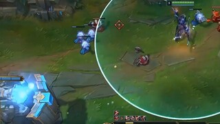 Vincent: Ezreal's Blue and White Porcelain couple skin is really good! Teach the couple on the other