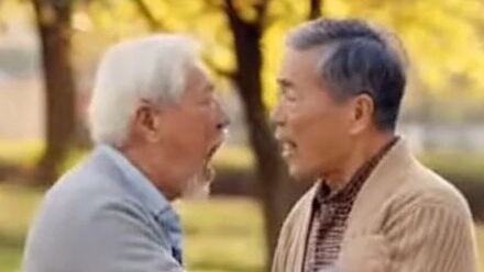 Người hâm mộ ban nhạc nữ sau 50 năm sẽ thế này (2):