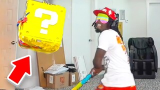 Kai Cenat BREAKS OPEN Mystery Box On Stream..😂