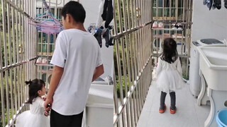 น้องสาววัย 3 ขวบช่วยน้องชายวัย 14 ปี "อบรมสั่งสอน" เพื่อนร่วมชั้นชั้นบน ท่าทางเผด็จการของเธอทำให้แม่