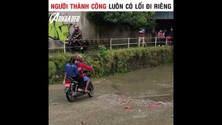 Người Thành Công Luôn Có Lối Đi Riêng