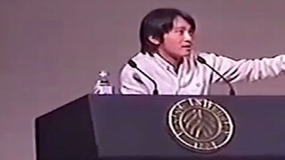 Bài giảng của Châu Tinh Trì tại Đại học Bắc Kinh năm 2001 đã làm say mê khán giả!