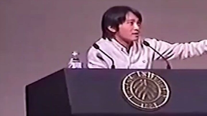 Ceramah Stephen Chow di Universitas Peking tahun 2001 menggetarkan para hadirin!