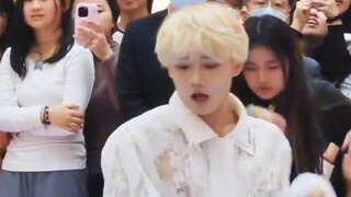 الإصدار المتقدم من Baddie قادم؟ عرض كامل لـ Meng Fanfan كضيف في شنغهاي｜رقصة من إعداد Meng Fanfan【رقص