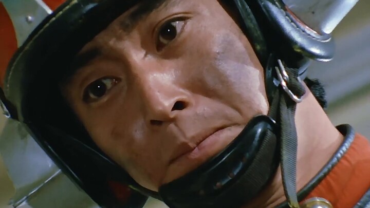 ทีมของไมค์ถูกดิสก์สิ่งมีชีวิตกวาดล้างไปหมด ลีโอ สูญเสียทุกสิ่งทุกอย่างในวันเดียวและกลายเป็นคนโดดเดี่