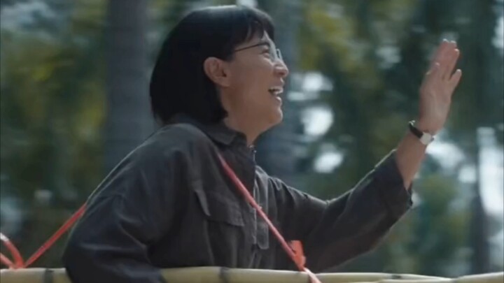 When the Mountain Flowers Are in Full Bloom ‖ The gifts Teacher Zhang gave when asking favors were s