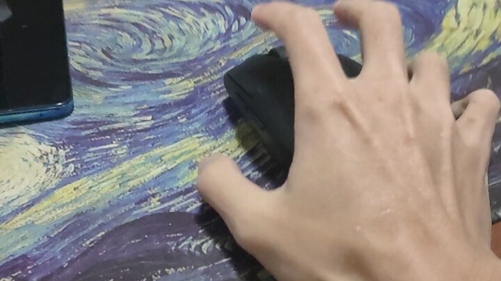 Làm gì khi tay lạnh khi chơi game mùa đông?