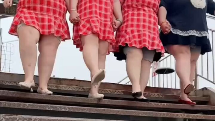 ส่งต่อให้เพื่อนที่ยังไม่เคยกินอึของคุณ