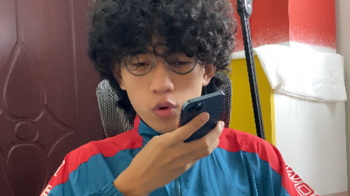她们叫我出去玩是想和我玩吗