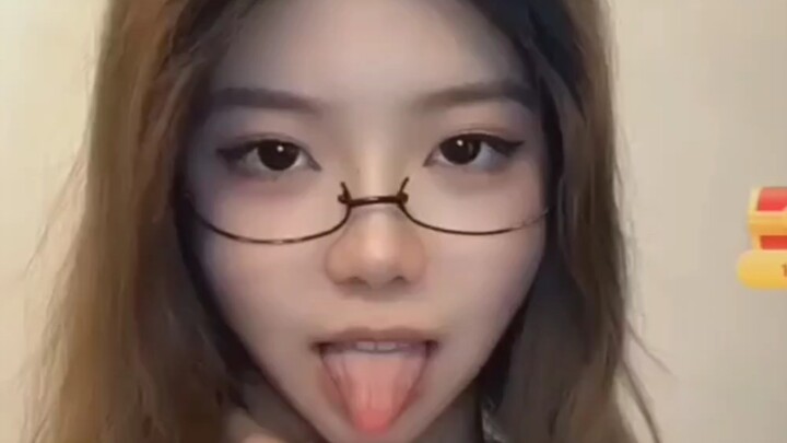 Nannan-chan rolls her eyes