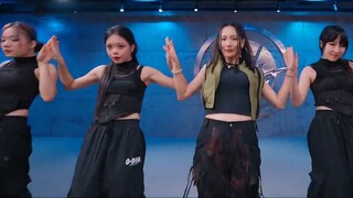 【Wang Feifei】-OMW! Versi studio tari