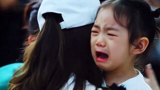 Lý Thừa Hiền mắng Lucky đến mức khóc nức nở, Khê Uy lập tức tung một cú đá, địa vị trong gia đình rõ