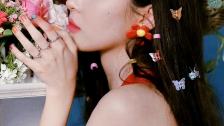 Tiniest vs. Heaviest: A Comparison of a Female Idol at 39 kg and Another at 50 kg