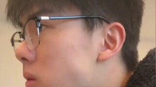 三亚上学川渝男大“醪糟哥限时回归，嘴巴是越来越欠”