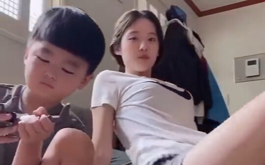 Người em trai sẽ không cảm thấy có lỗi với em gái mình
