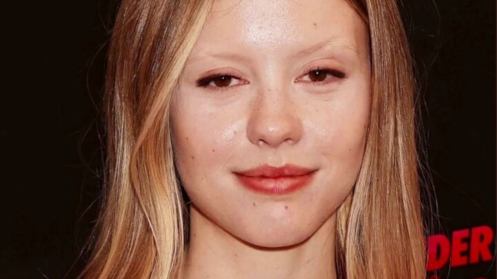 Vẻ đẹp vừa trong sáng vừa tà ác của Mia Goth rốt cuộc bắt nguồn từ đâu?