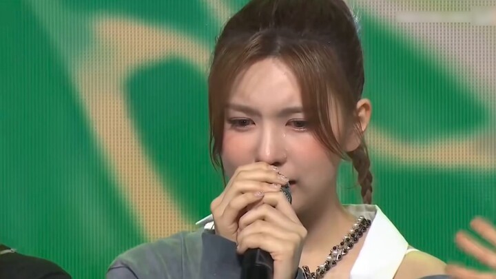 “Idols who have everything going their way don’t cherish their fans, because money and love come too