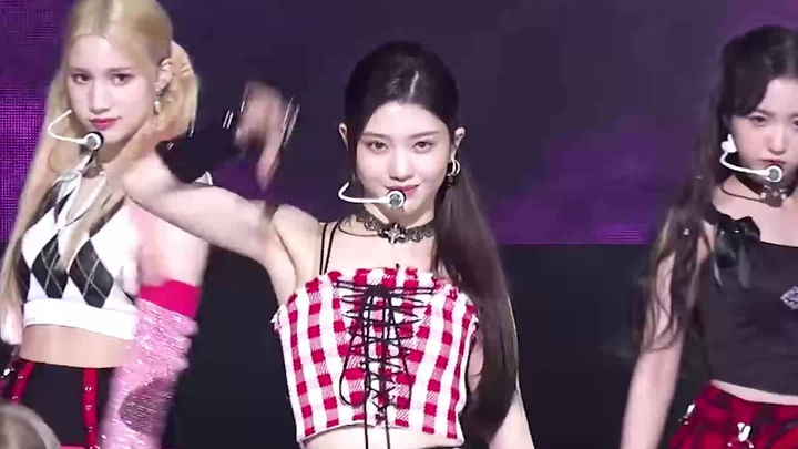 [Shen Xiaoting丨4K self-editing] Patent leather strawberry Ting straight shot! So sweet, so sweet heh