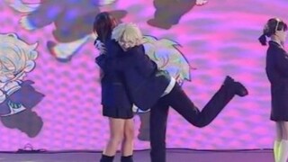 [Keesokan harinya di Chongqing wj] Panggung alien yang diduga r9 bocor.. dipuji oleh para juri karen