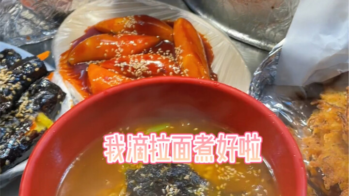 Đại chiến đồ ăn ở chợ Quảng Tàng! Bánh kếp đậu xanh ngon quá, từ nay chợ Quảng Tàng chính là nhà mìn