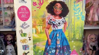 DOUBLE ACCESSORIES??? Disney Encanto Mirabel Story Doll Set Review!