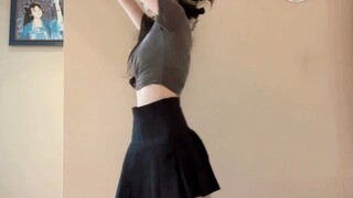 super shy super shy(=`ｪ´=；)ゞsang and danced I was really scared siu……