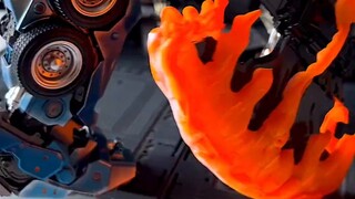 Small toys make their own scenes