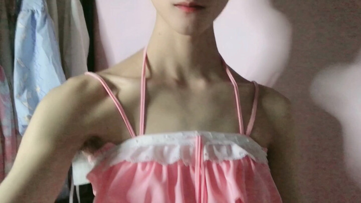 Fulfilling the promise: Breaking 10,000 followers and wearing a swimsuit—Damn!