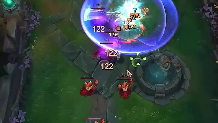 Teammate: Garen is a trash hero