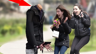 แกล้งแกล้งหุ่นหัวขาด (กรีดร้องออกมาดังๆ)