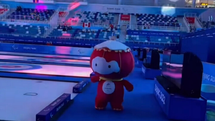 【Tuyết Dung Dung】Kinh ngạc! Sao hạng A đình đám hóa ra lại là dân club!