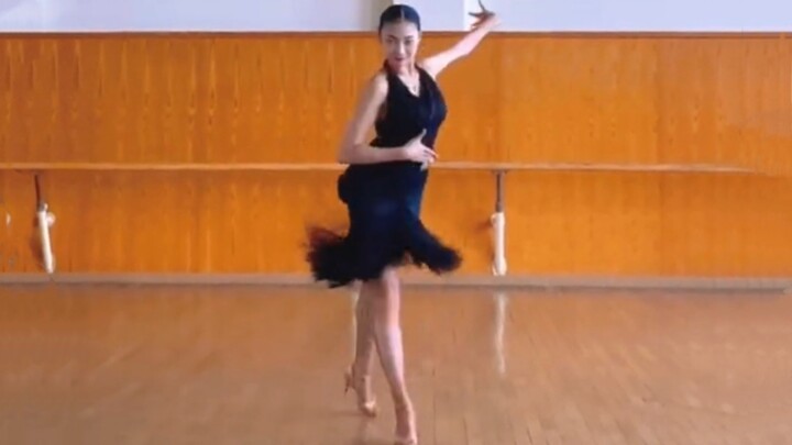 【Li Yitong】Latihan Cha-Cha 2