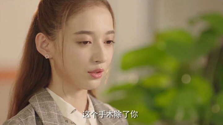 ตรวจสุขภาพสุดฮา: นักเรียนสาวอายเพราะหุ่นดีเกินไป โชคดีที่ครูพูดประโยคเดียวช่วยเธอเอาไว้!