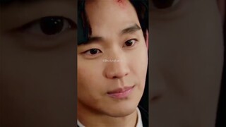 He saved her then and now❤️Queen of Tears #queenoftears #kimsoohyun #kdrama #shorts#netflix#saveher