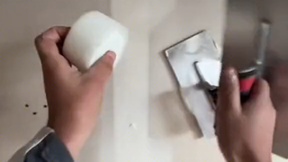 抓住这个窍门 刮腻子