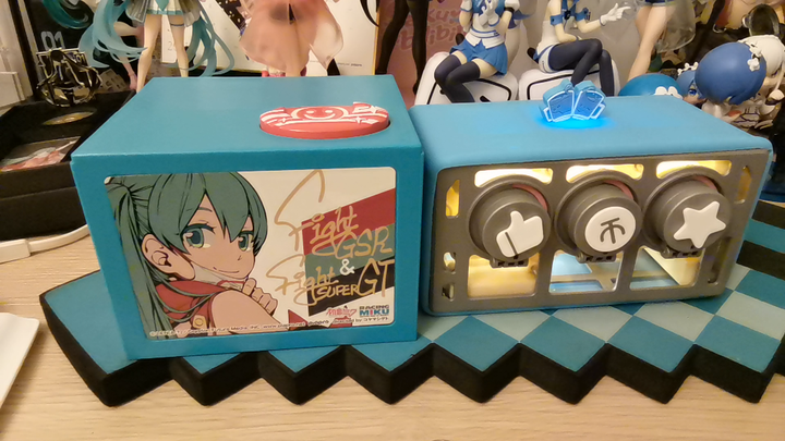 I can play with this miku all day
