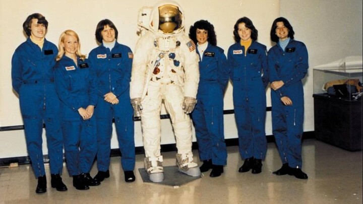 Perempuan lebih cocok untuk misi luar angkasa jangka panjang dibandingkan laki-laki—di masa depan, p