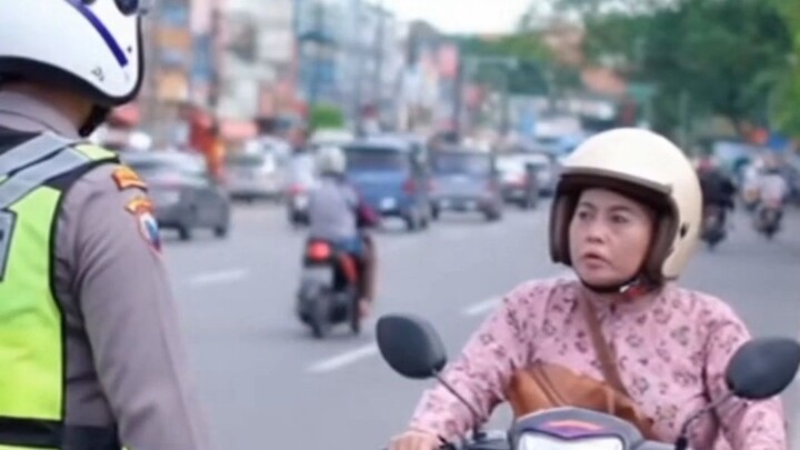 mau nilang malah ketilang balik sama mertua